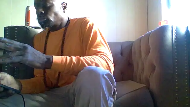 Snapshot of Daddy_hook chatting on 04-29-26, 11:00 Daddy hook online show from 04-29-26, 11:00
