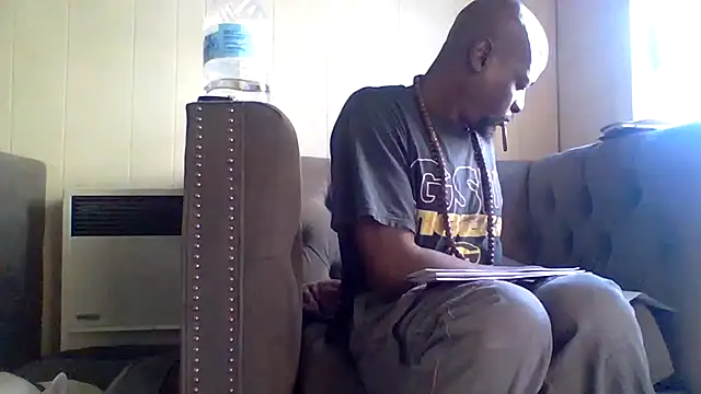 Snapshot of Daddy_hook chatting on 05-12-26, 10:07 Daddy hook online show from 05-12-26, 10:07