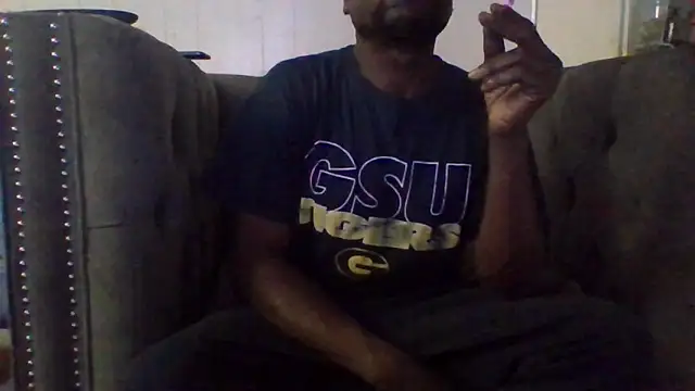 Snapshot of Daddy_hook chatting on 05-19-26, 04:19 Daddy hook online show from 05-19-26, 04:19