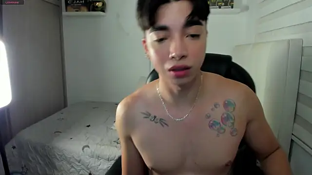 santy7v7 online show from 12-18-25, 01:28