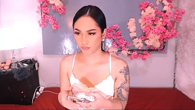 Snapshot of Oriental_Tiara chatting on 09-11-25, 01:22 Oriental Tiara online show from 09-11-25, 01:22