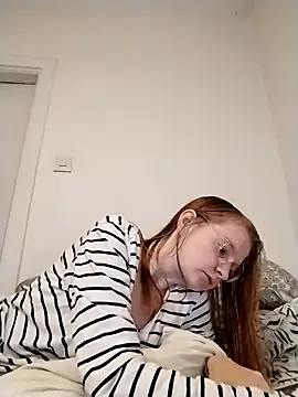 Snapshot of jannis1992 chatting on 09-17-25, 04:03 jannis1992 online show from 09-17-25, 04:03