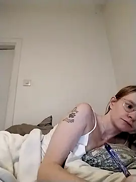 Snapshot of jannis1992 chatting on 10-08-25, 05:05 jannis1992 online show from 10-08-25, 05:05