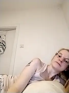 Snapshot of jannis1992 chatting on 10-13-25, 05:40 jannis1992 online show from 10-13-25, 05:40