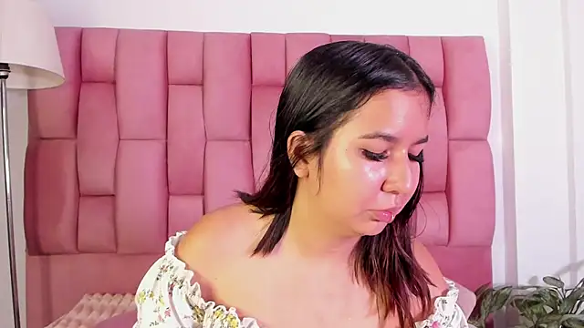 Lia sarahi online show from 03-22-25, 11:42