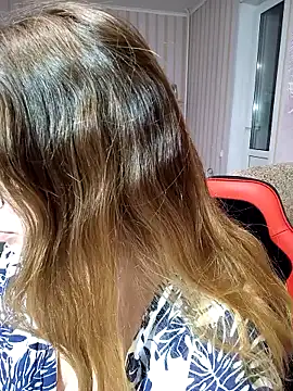 Snapshot of DienkaGreen chatting on 12-06-24, 03:00 DienkaGreen online show from 12-06-24, 03:00