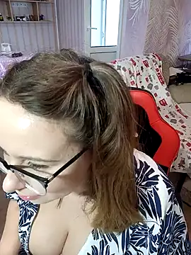 Snapshot of DienkaGreen chatting on 12-25-24, 08:07 DienkaGreen online show from 12-25-24, 08:07