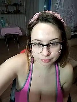 Snapshot of DienkaGreen chatting on 12-27-24, 02:25 DienkaGreen online show from 12-27-24, 02:25