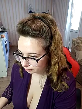 Snapshot of DienkaGreen chatting on 02-24-25, 06:27 DienkaGreen online show from 02-24-25, 06:27