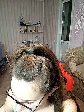 Snapshot of DienkaGreen chatting on 02-25-25, 02:11 DienkaGreen online show from 02-25-25, 02:11