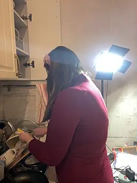 DienkaGreen online show from 11-23-25, 05:57