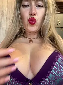 Kittenforyou online show from 02-21-26, 02:18