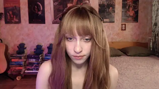 Friendly Ellie online show from 04-25-26, 01:30