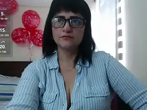 Snapshot of ISABEEL_SOFIA01 chatting on 02-19-25, 06:00 ISABEEL SOFIA01 online show from 02-19-25, 06:00