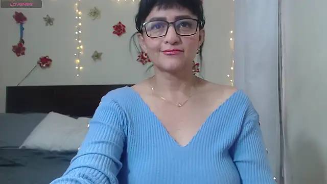 Snapshot of ISABEEL_SOFIA01 chatting on 03-07-25, 10:32 ISABEEL SOFIA01 online show from 03-07-25, 10:32