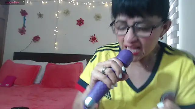 Snapshot of ISABEEL_SOFIA01 chatting on 03-20-25, 09:46 ISABEEL SOFIA01 online show from 03-20-25, 09:46