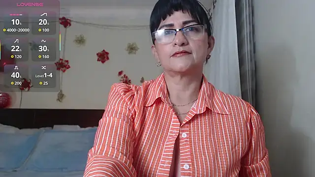 Snapshot of ISABEEL_SOFIA01 chatting on 09-24-25, 10:29 ISABEEL SOFIA01 online show from 09-24-25, 10:29