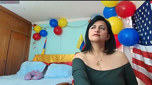 Snapshot of ISABEEL_SOFIA01 chatting on 06-24-26, 07:02 ISABEEL SOFIA01 online show from 06-24-26, 07:02