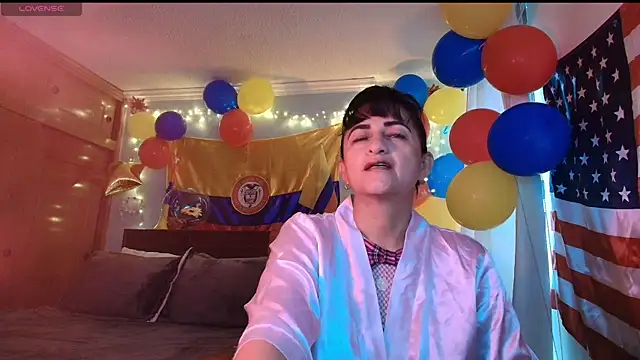 Snapshot of ISABEEL_SOFIA01 chatting on 07-05-26, 11:17 ISABEEL SOFIA01 online show from 07-05-26, 11:17