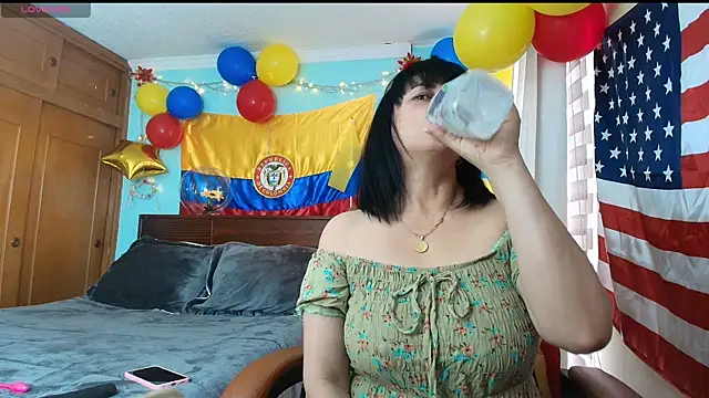 Snapshot of ISABEEL_SOFIA01 chatting on 07-06-26, 08:55 ISABEEL SOFIA01 online show from 07-06-26, 08:55