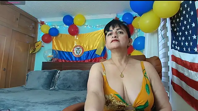 Snapshot of ISABEEL_SOFIA01 chatting on 07-10-26, 11:57 ISABEEL SOFIA01 online show from 07-10-26, 11:57