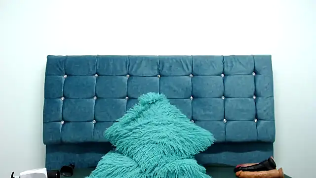 Snapshot of valentinaricothx chatting on 12-16-25, 03:17 valentinaricothx online show from 12-16-25, 03:17