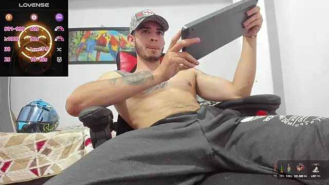 Snapshot of freestyle_blake1 chatting on 02-14-25, 09:32 freestyle blake1 online show from 02-14-25, 09:32