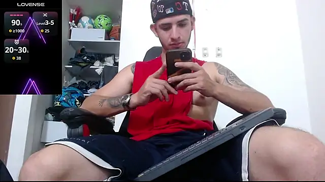 Snapshot of freestyle_blake1 chatting on 09-23-25, 07:50 freestyle blake1 online show from 09-23-25, 07:50