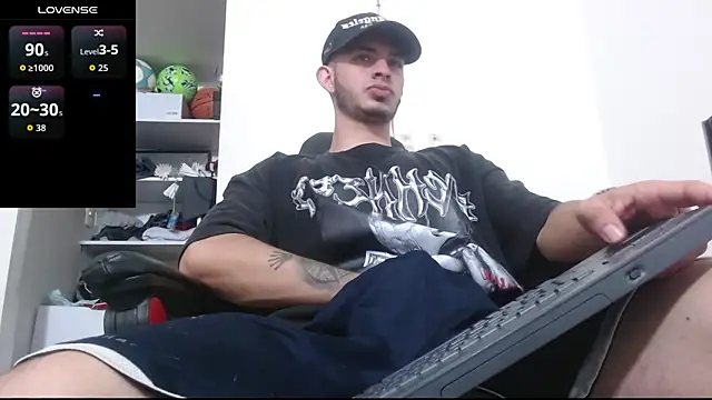 Snapshot of freestyle_blake1 chatting on 09-30-25, 05:18 freestyle blake1 online show from 09-30-25, 05:18