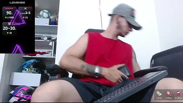 Snapshot of freestyle_blake1 chatting on 10-21-25, 05:02 freestyle blake1 online show from 10-21-25, 05:02