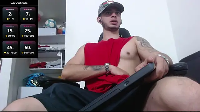 Snapshot of freestyle_blake1 chatting on 11-07-25, 01:11 freestyle blake1 online show from 11-07-25, 01:11