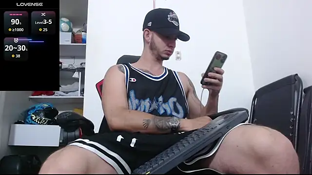 Snapshot of freestyle_blake1 chatting on 11-09-25, 02:04 freestyle blake1 online show from 11-09-25, 02:04