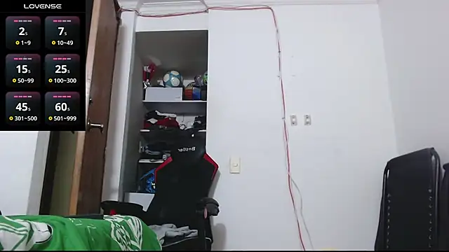 Snapshot of freestyle_blake1 chatting on 11-23-25, 10:15 freestyle blake1 online show from 11-23-25, 10:15