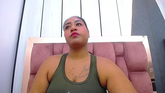 Snapshot of arianna_pearl chatting on 05-29-26, 12:58 arianna pearl online show from 05-29-26, 12:58