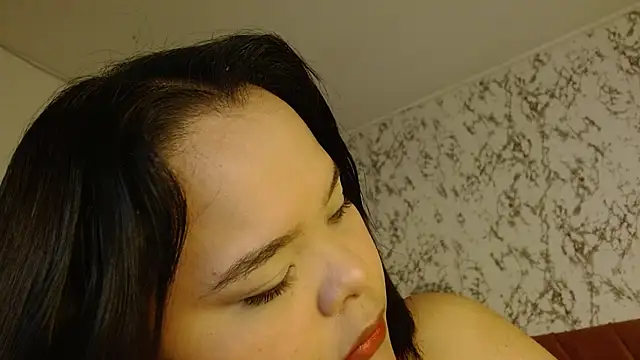 Snapshot of sexychubby___ chatting on 09-28-25, 03:28 sexychubby    online show from 09-28-25, 03:28