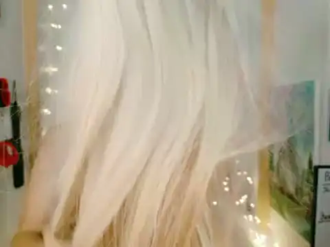 Snapshot of victorialotus chatting on 09-30-25, 06:07 victorialotus online show from 09-30-25, 06:07