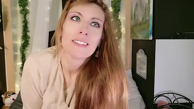 Snapshot of victorialotus chatting on 12-19-25, 05:03 victorialotus online show from 12-19-25, 05:03