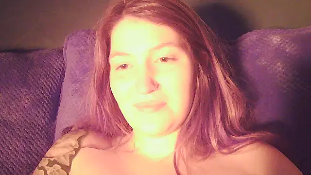 Snapshot of Angelk43 chatting on 01-15-26, 06:40 Angelk43 online show from 01-15-26, 06:40