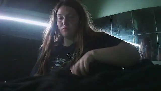Snapshot of Angelk43 chatting on 06-29-26, 02:51 Angelk43 online show from 06-29-26, 02:51