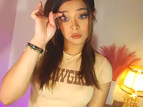 Snapshot of MajesticKitana chatting on 11-26-25, 04:57 MajesticKitana online show from 11-26-25, 04:57