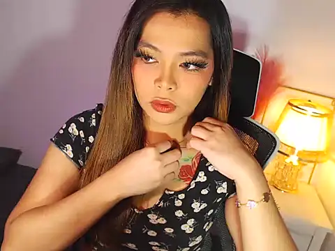 Snapshot of MajesticKitana chatting on 02-12-26, 03:34 MajesticKitana online show from 02-12-26, 03:34