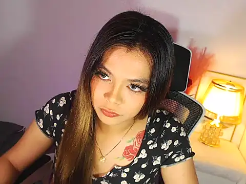 Snapshot of MajesticKitana chatting on 02-20-26, 06:26 MajesticKitana online show from 02-20-26, 06:26