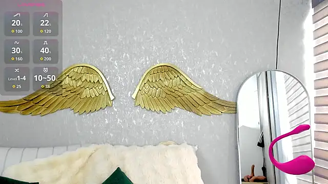 Snapshot of EmmaFerrary chatting on 11-19-25, 09:26 EmmaFerrary online show from 11-19-25, 09:26