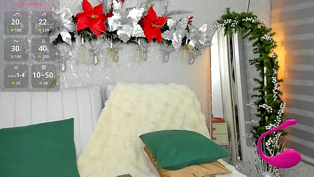 Snapshot of EmmaFerrary chatting on 11-23-25, 11:48 EmmaFerrary online show from 11-23-25, 11:48