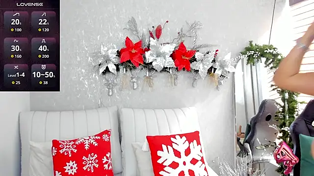 Snapshot of EmmaFerrary chatting on 12-13-25, 07:53 EmmaFerrary online show from 12-13-25, 07:53