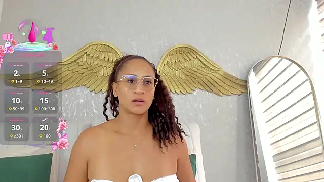 Snapshot of EmmaFerrary chatting on 06-26-26, 05:39 EmmaFerrary online show from 06-26-26, 05:39