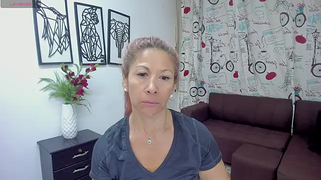 Snapshot of cintiagreyx chatting on 02-26-25, 11:30 cintiagreyx online show from 02-26-25, 11:30