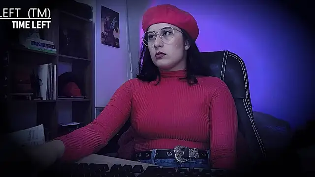 Snapshot of Scarlett_Sen chatting on 06-20-26, 01:36 Scarlett Sen online show from 06-20-26, 01:36