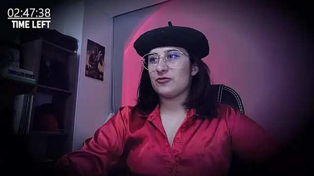 Snapshot of Scarlett_Sen chatting on 06-23-26, 02:04 Scarlett Sen online show from 06-23-26, 02:04