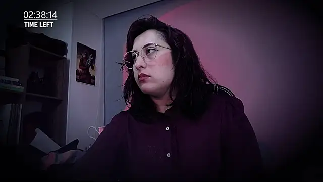 Snapshot of Scarlett_Sen chatting on 07-17-26, 02:24 Scarlett Sen online show from 07-17-26, 02:24